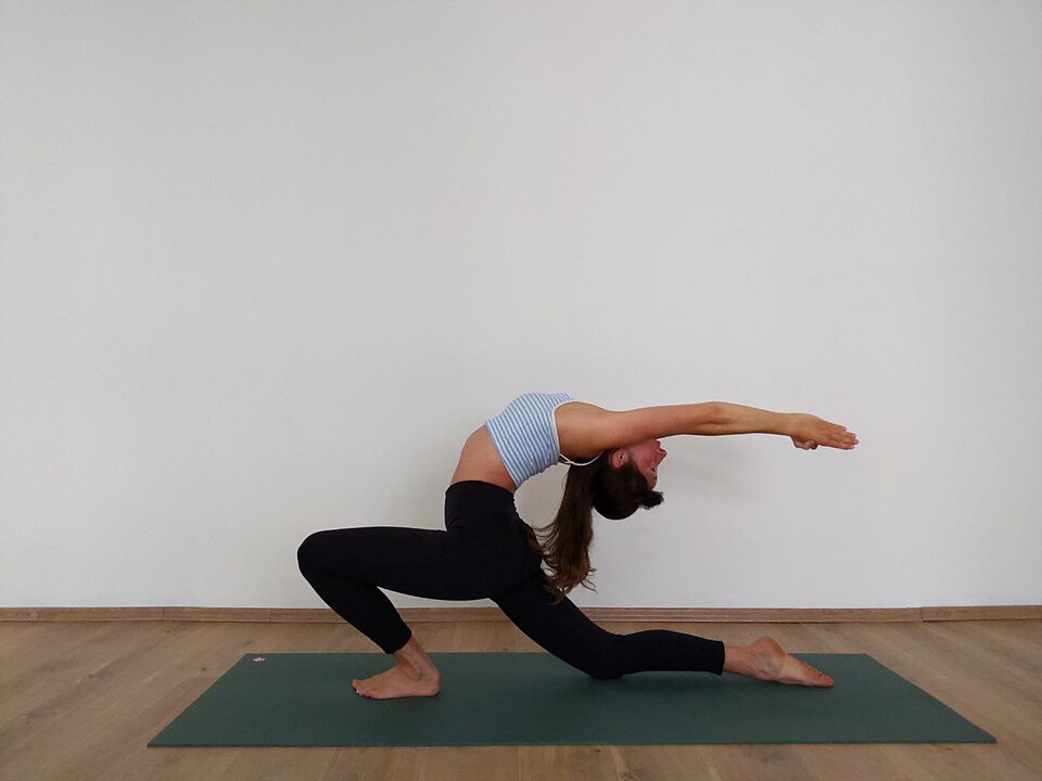 Low Lunge (Anjaneyasana)